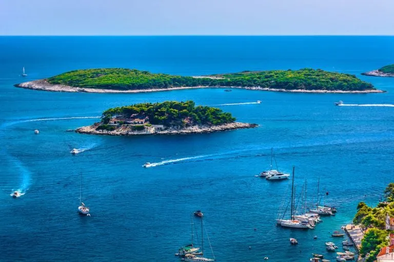 Isola soleggiata in Croazia